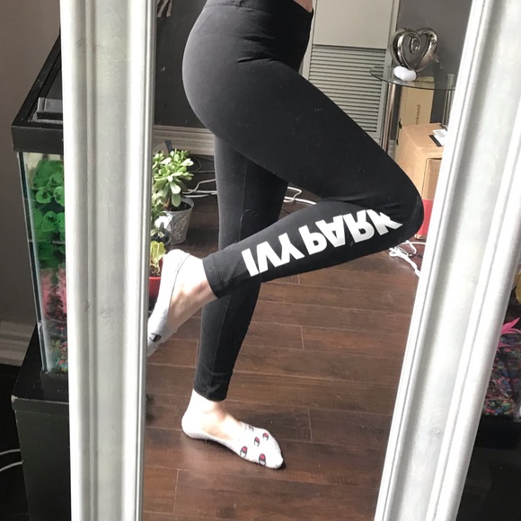 🦋3/$50 IVY PARK classic black leggings - Picture 7 of 7